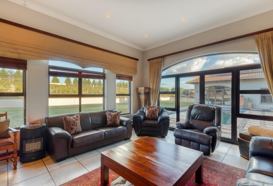 6 Bedroom Property for Sale in Klein Zevenwacht Western Cape